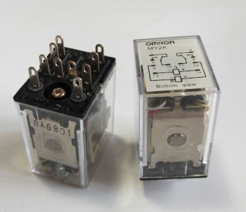 relay có 2 cuộn coil(cuôn dây từ) 24vdc