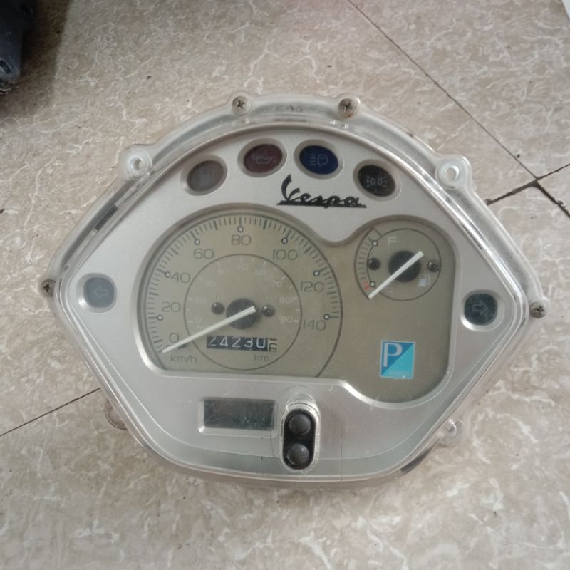 Đồng hồ Piaggio vespa lx125 hàng tháo xe