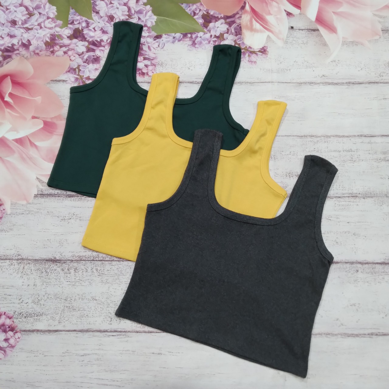 COMBO 3 ÁO CROPTOP CỔ TRÒN  FORM ÔM BODY TÔN DÁNG ,TRẺ TRUNG,NĂNG ĐỘNG NGÀY HÈ