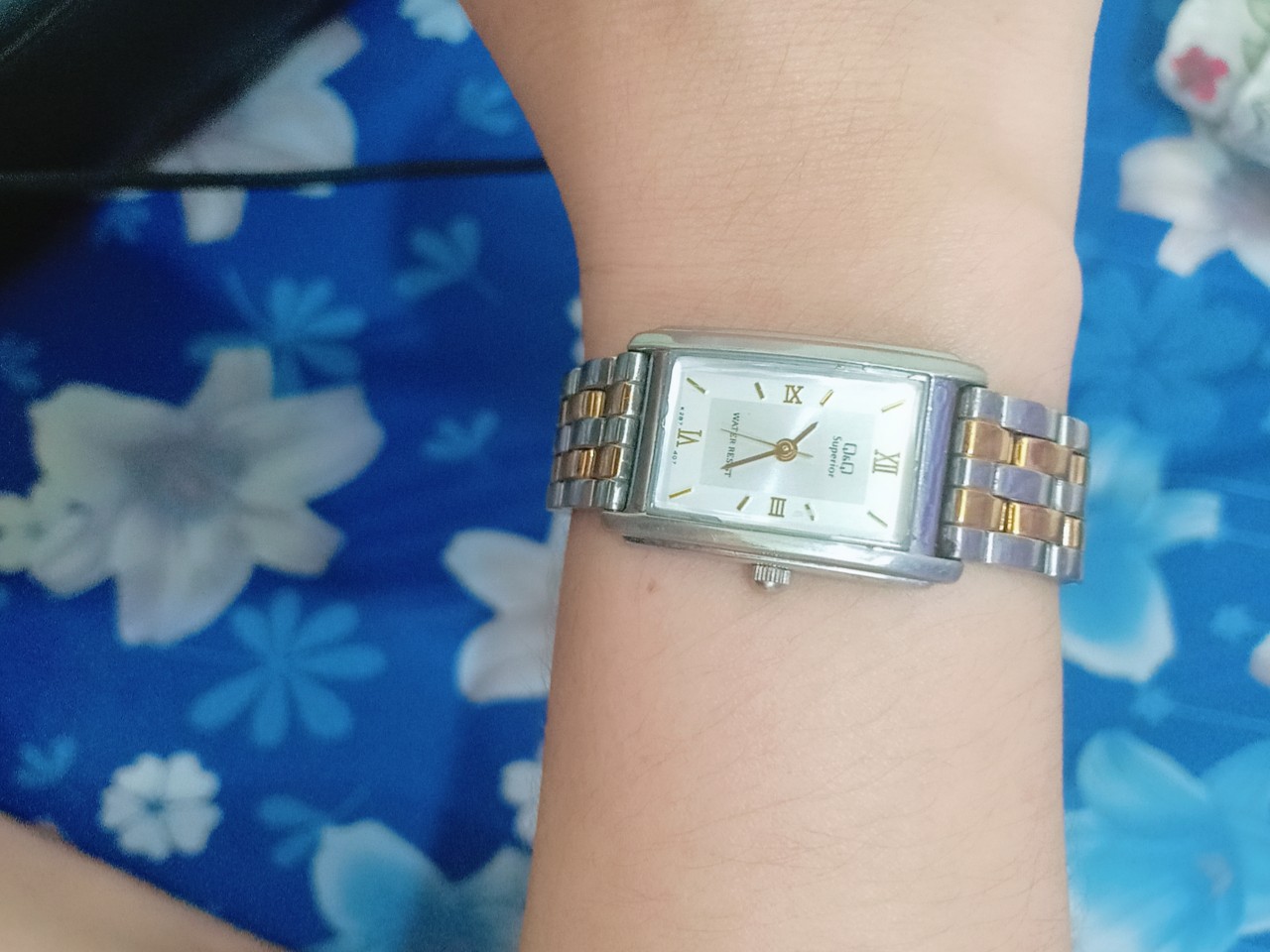 Thanh Lý Đồng Hồ Nữ hiệu Q&Q Superior mặt siêu mỏng hàng si Đồng hồ nữ thumbnail