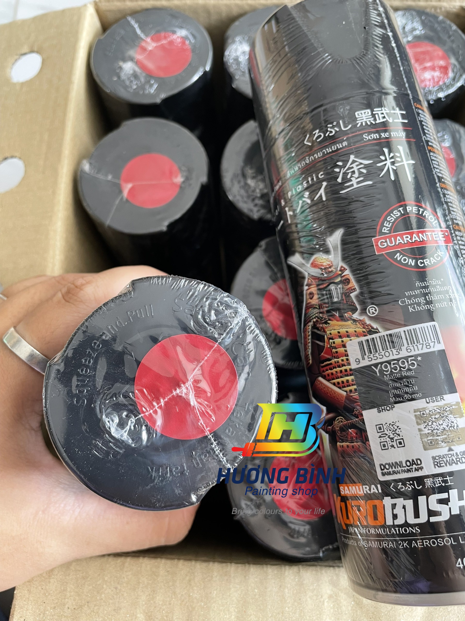 Sơn xịt Samurai màu Đỏ Mờ - Y9595 (cần được sơn trên nền màu Bạc) (400ml)