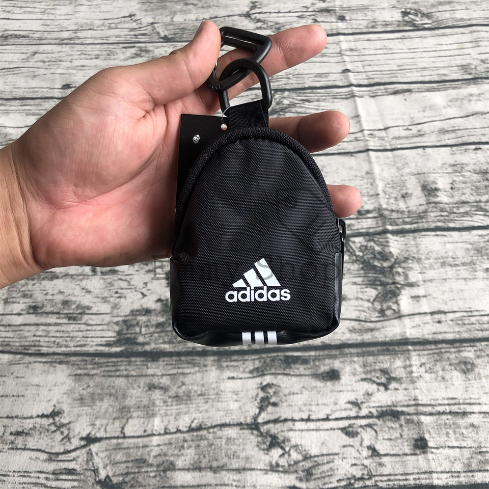 Móc khóa ADlDAS 3-Stripes Tiny Classic Bag Black FU1112 Black
