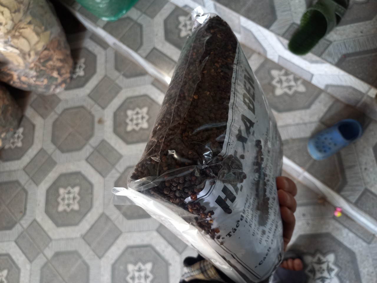 hạt xạ đen 1kg