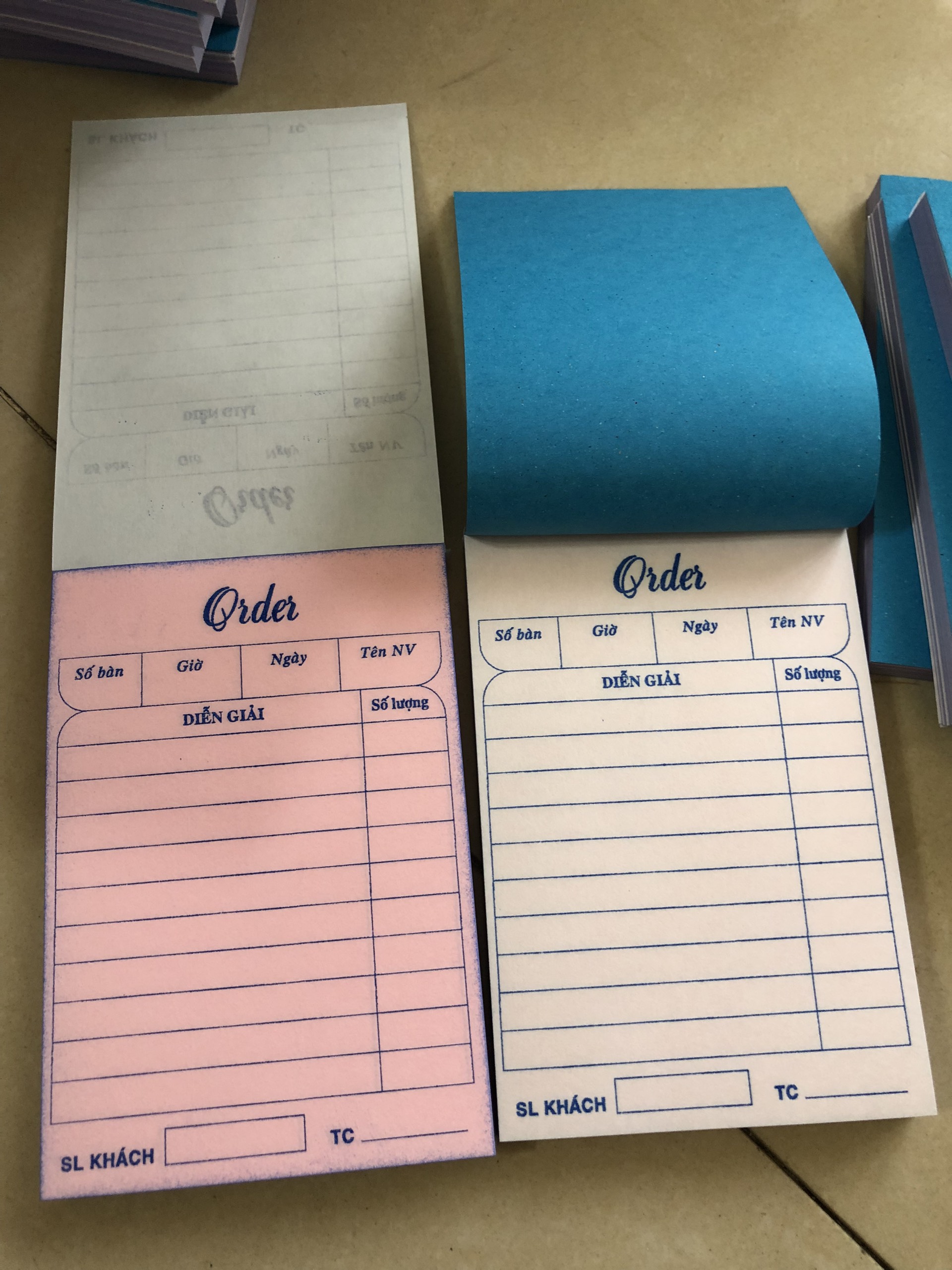 cuốn Oder 2 liên (7x10) cho nhà hàng, quán ăn,...giấy đẹp