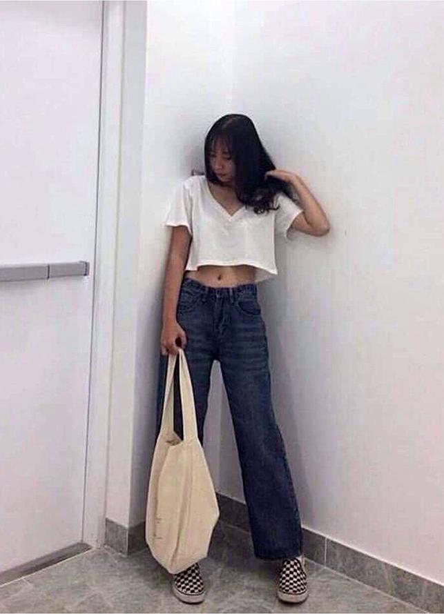 Áo thun croptop cổ tim