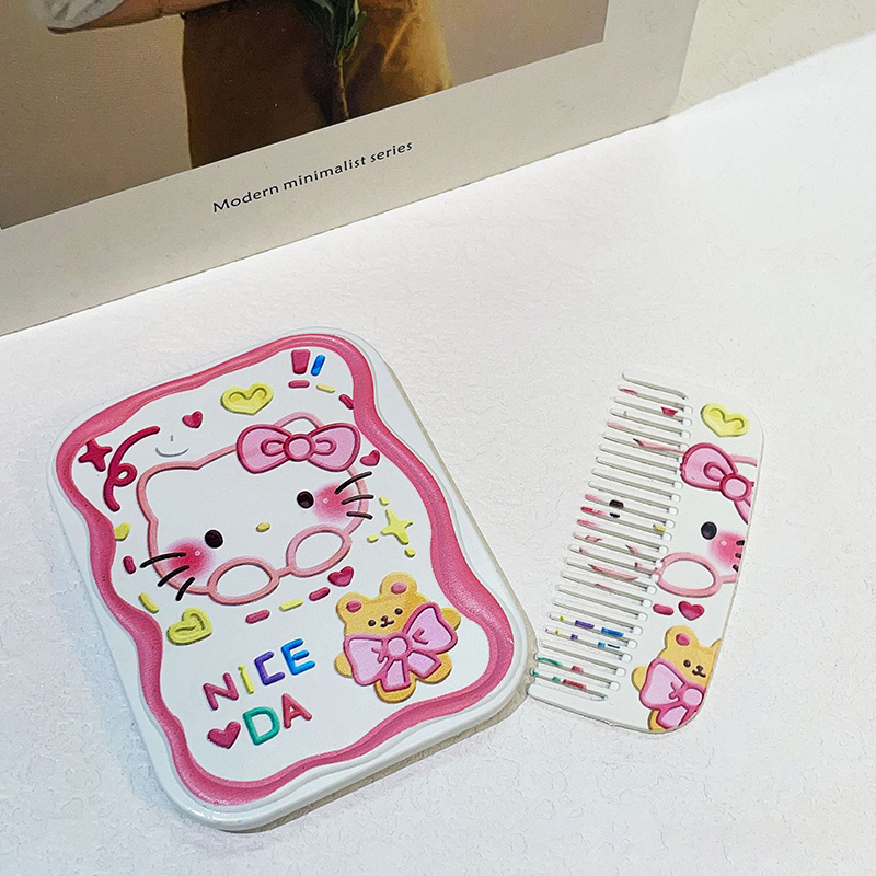 Sanrio%20Cute%20Pink%20Hello%20Kitty%20Folding%20Clamshell%20Mirror%20Makeup%20Mirror%20With%20Comb%20BANGCHEN%20-%20Image%203