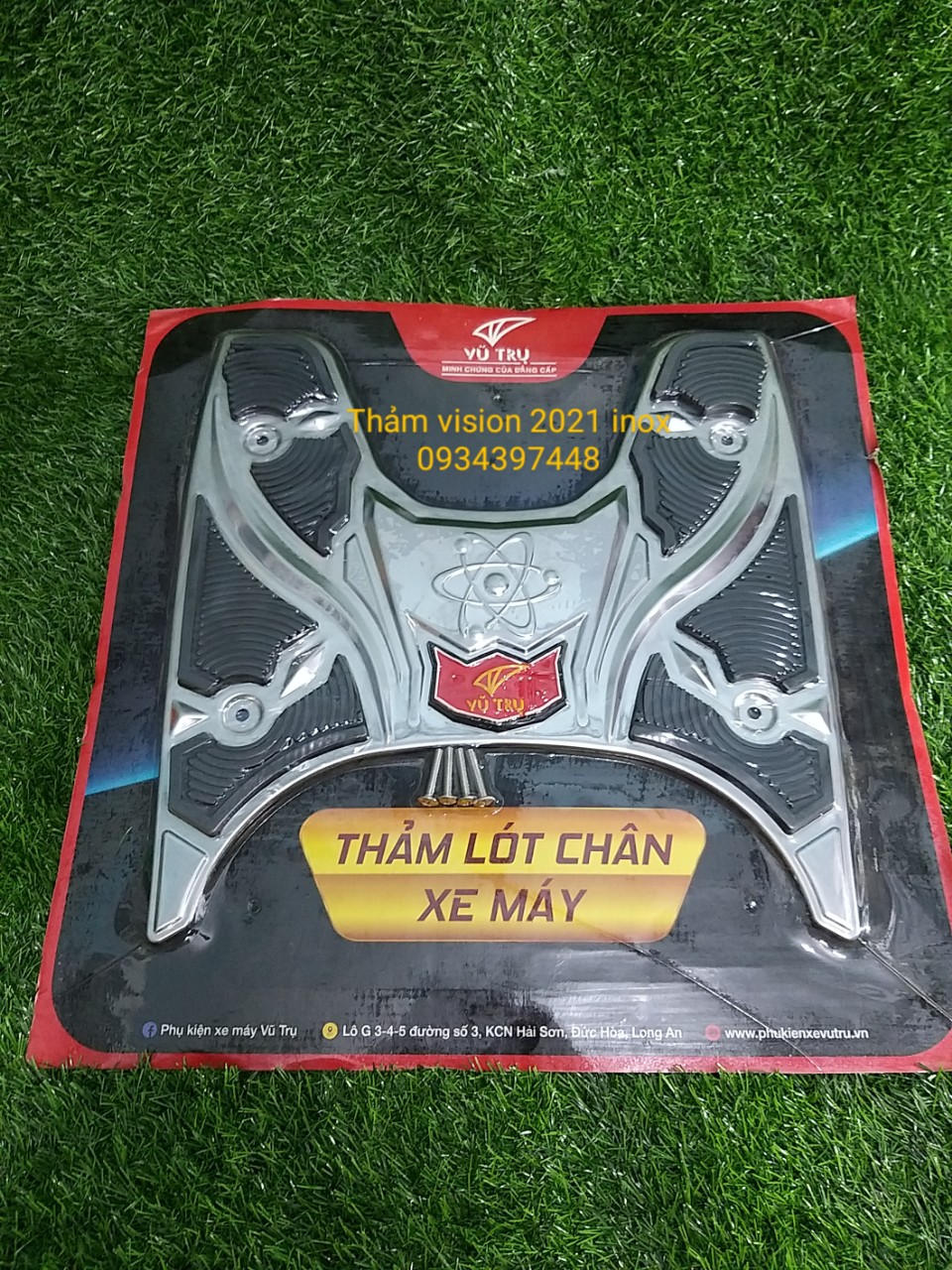 THẢM GÁC CHÂN VISION 2021 CARBON / CROM / INOX