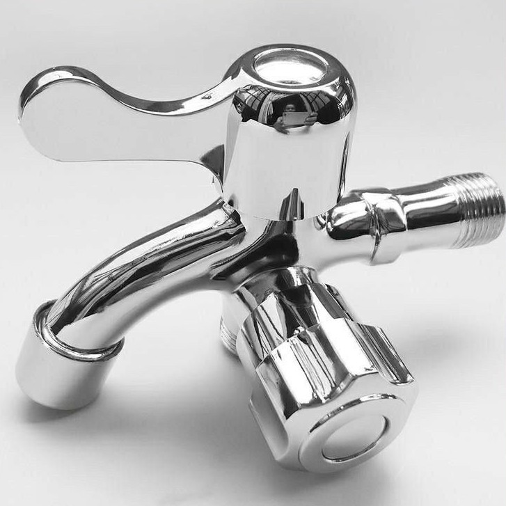 Củ Sen Tắm Lạnh Bóng, Vòi Củ Sen Lạnh