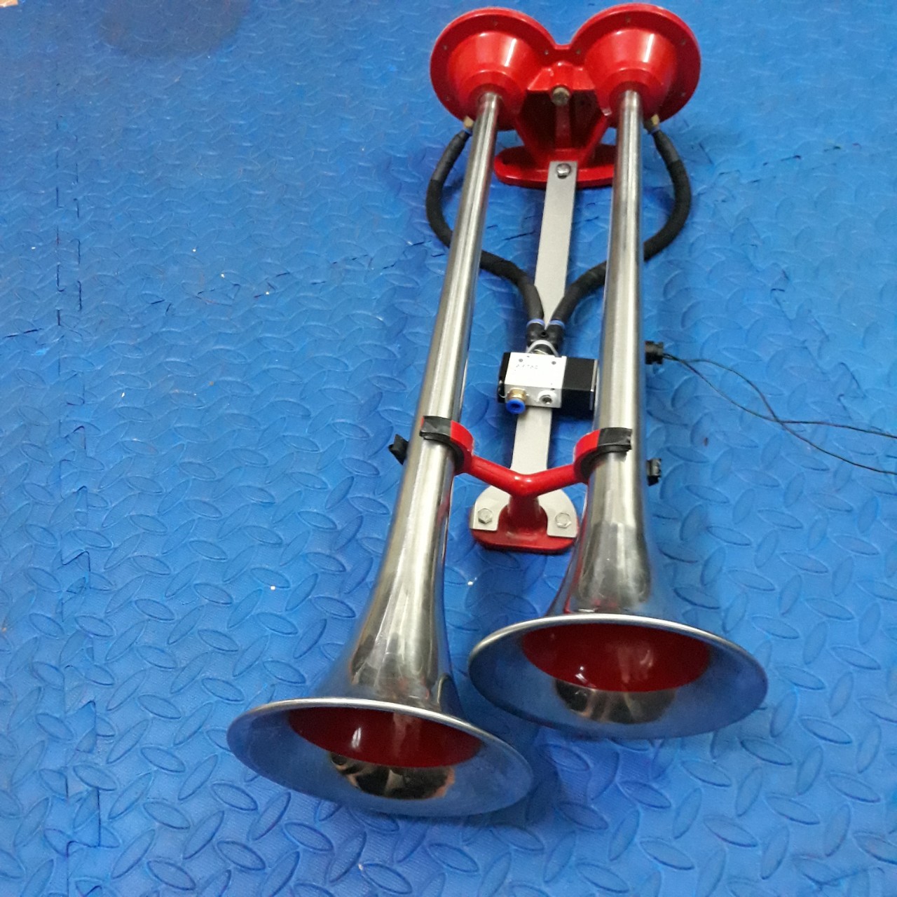 CÒI HƠI 2 LOA ĐẾ ĐỎ