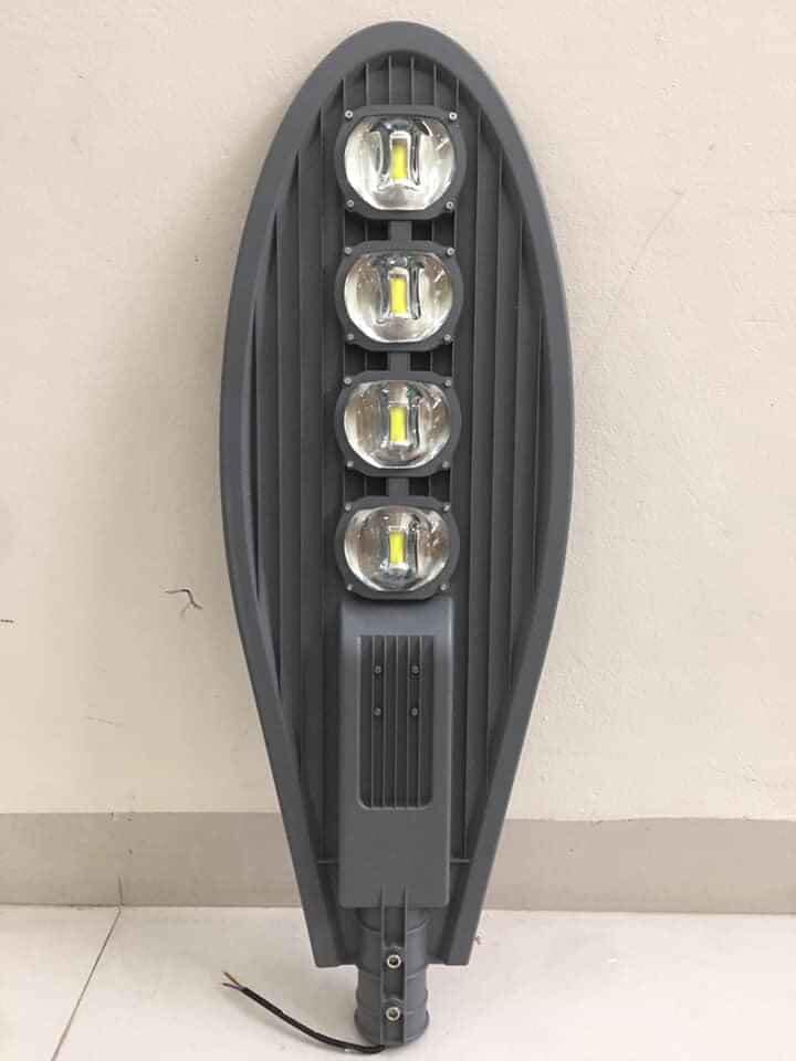 Đèn đường 200w hình chiếc lá thân ghi siêu sáng LEDCOM