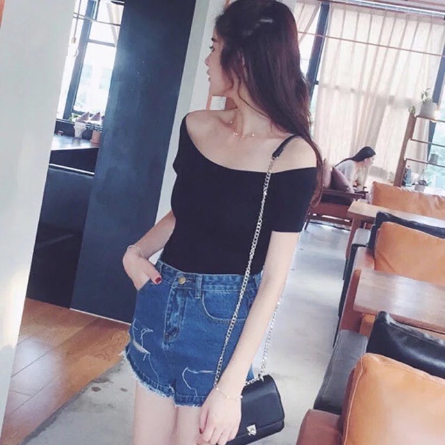 Áo Thun Bẹt Vai Nữ