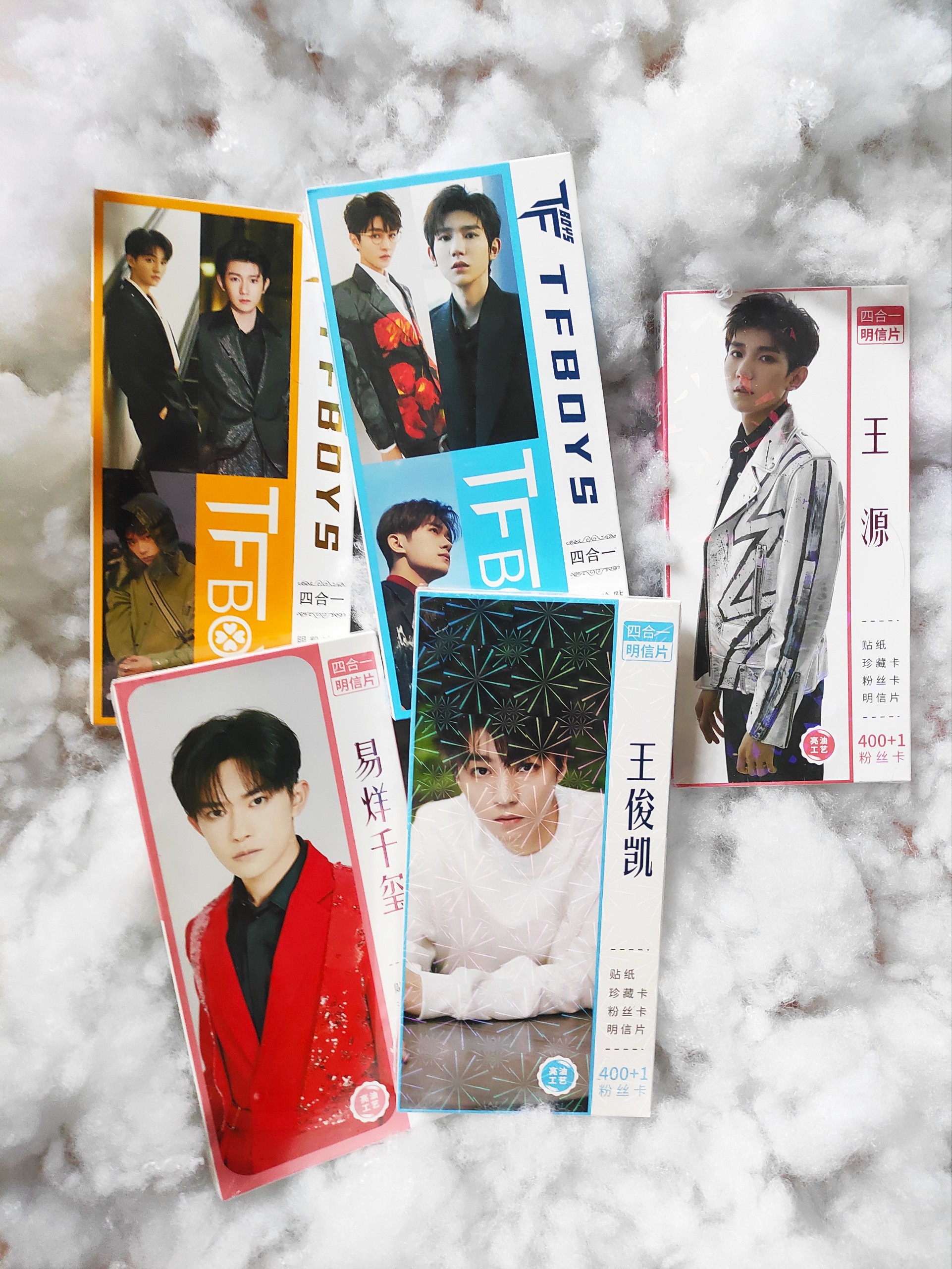 TF gia tộc Hộp postcard TFBOYS TNT T.O.P TF3 TF4 Thời Đại Thiếu Niên Đoàn Đăng Lục Thiếu Niên TF Tam Đại TF Tứ Đại