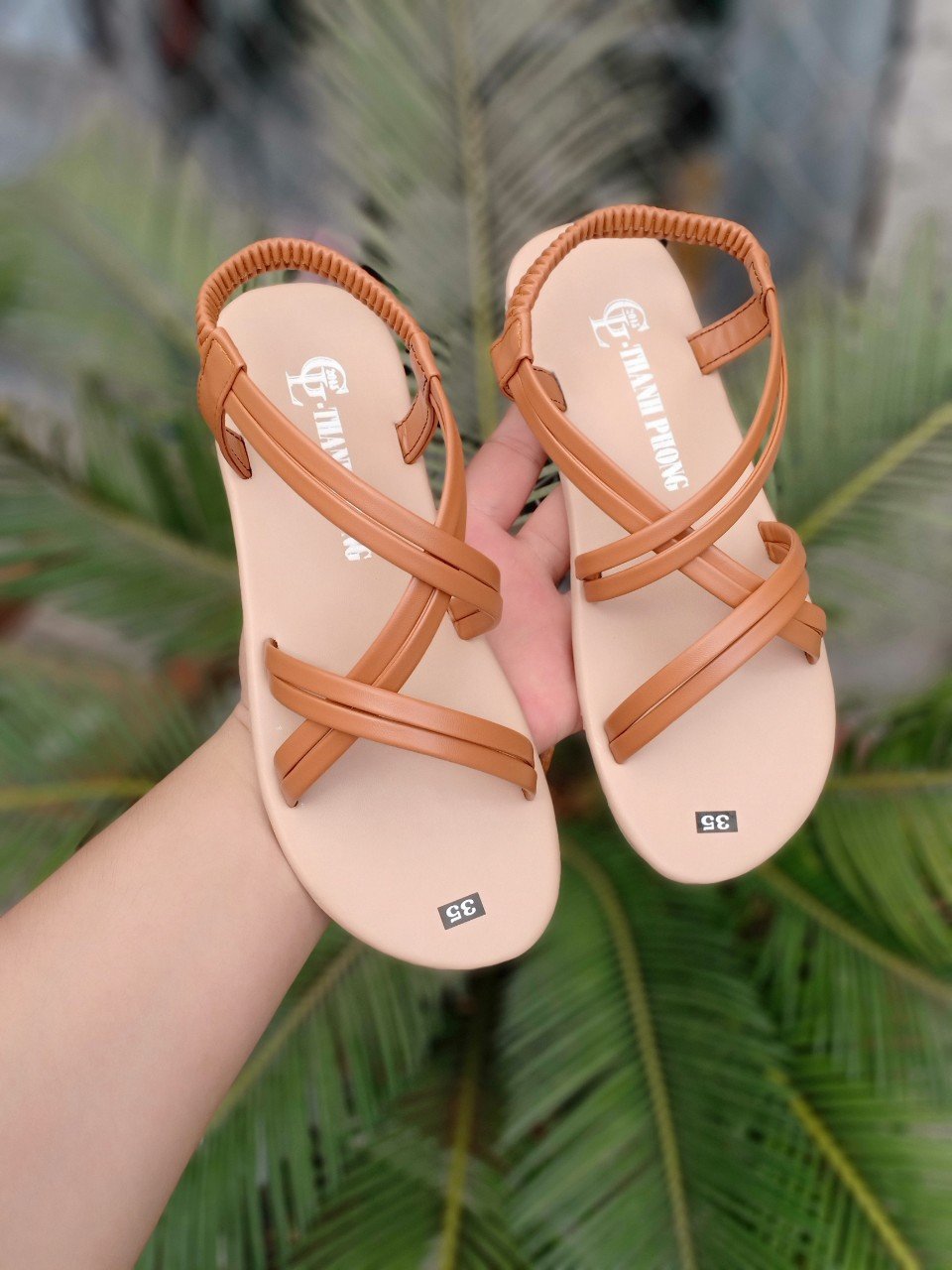 Giày sandal nữ đế bệt 2 dây đan chéo