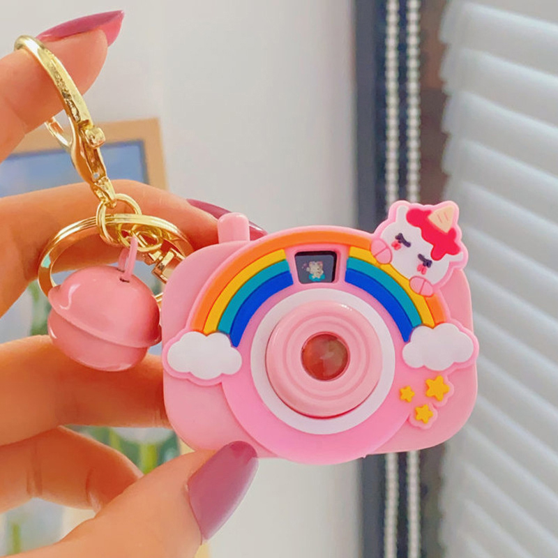 Creative%20Projection%20Camera%20Pendant%20Keychain%20Cute%20Doll%20Keychain%20Pendant%20Fashion%20Bag%20Decoration%20Accessories%20Children%20Gifts%20Eshylala%20-%20Image%203
