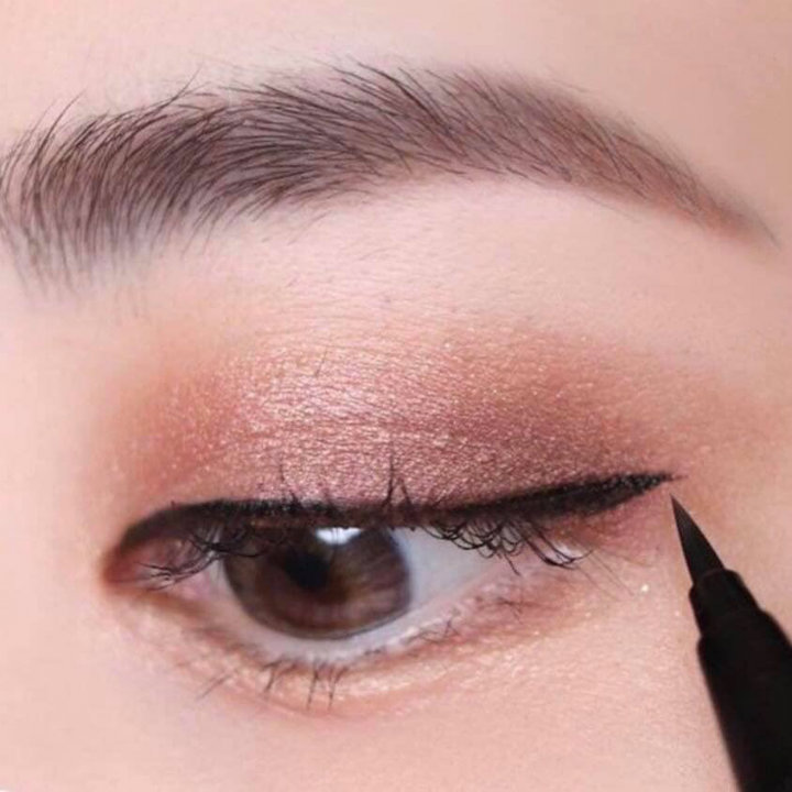Bút kẻ mắt dạ Karadium