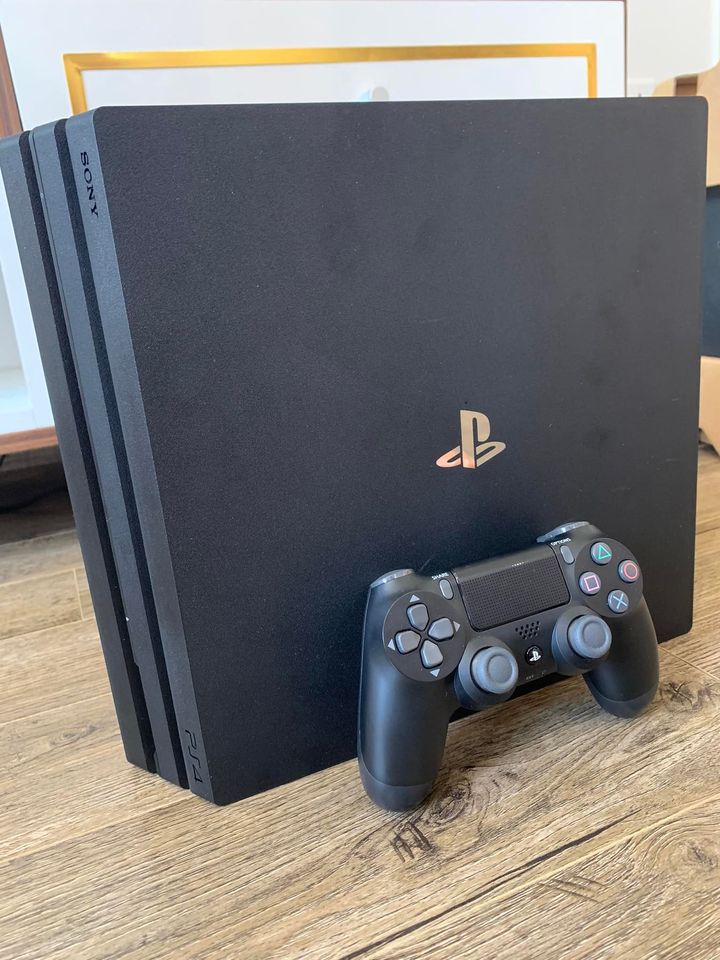 Máy PS4 Pro 7218 1TB kèm tài khoản PES25.