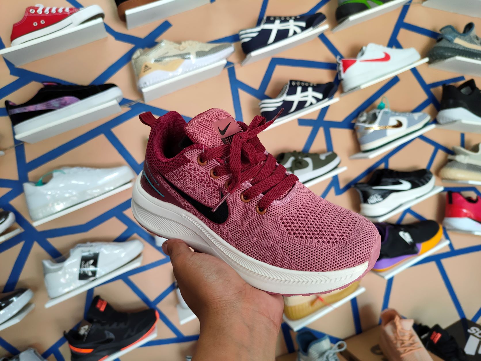 WOMEN SIZE SAFETY SHOES N I K E ( STEEL 