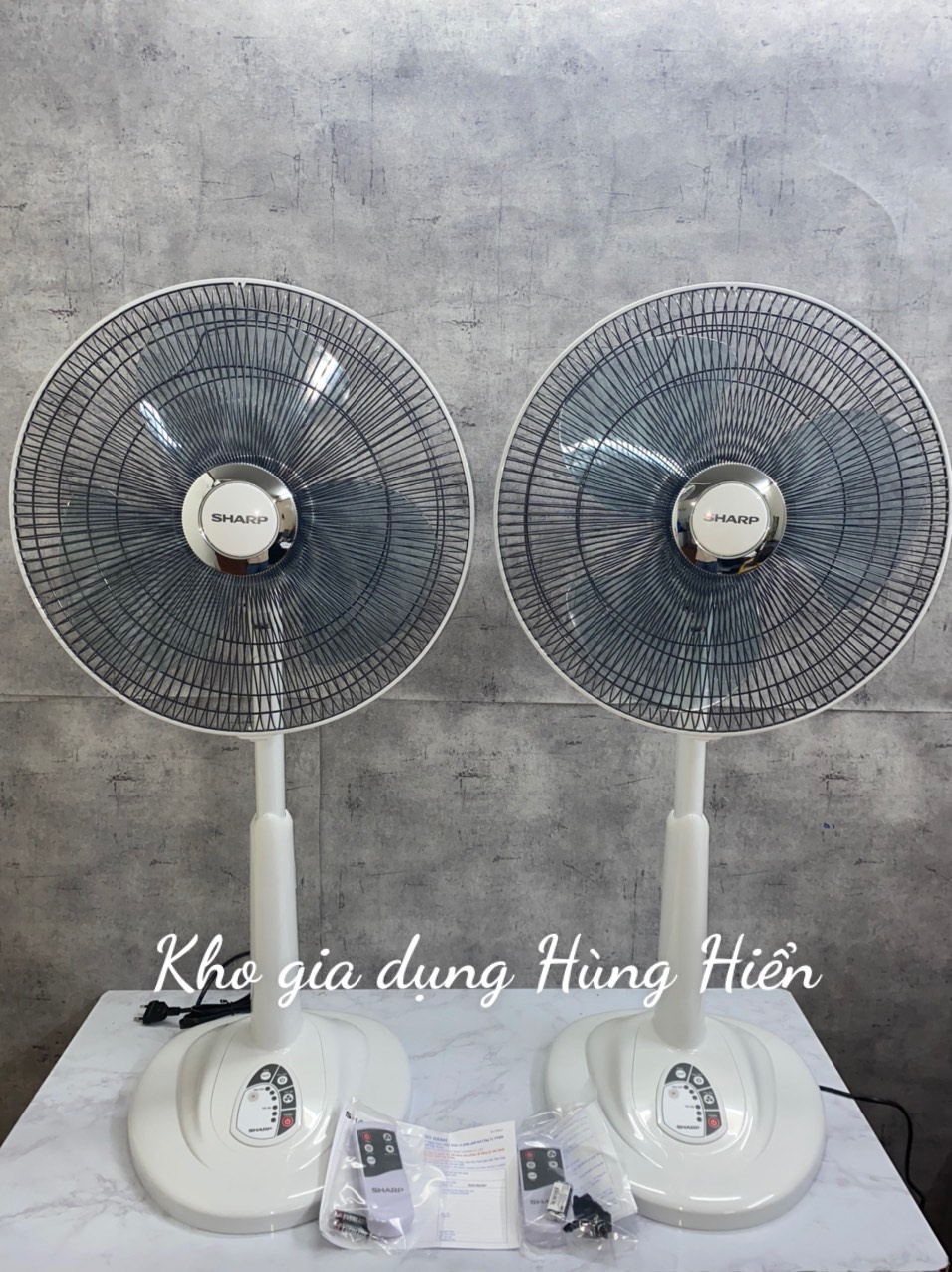 Quạt lửng Sharp PJ-L40RV-LG - Hàng Chính Hãng