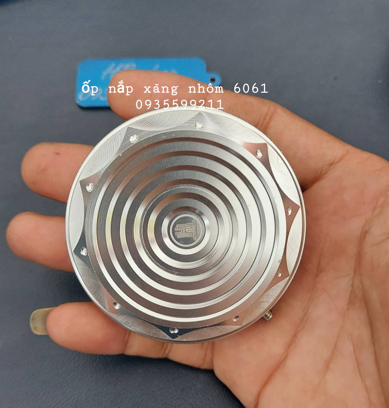 ỐP NẮP BÌNH XĂNG NHÔM CNC THÁI