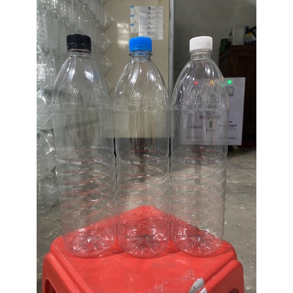 1 Chai 1,5 lít kèm nắp trắng xanh