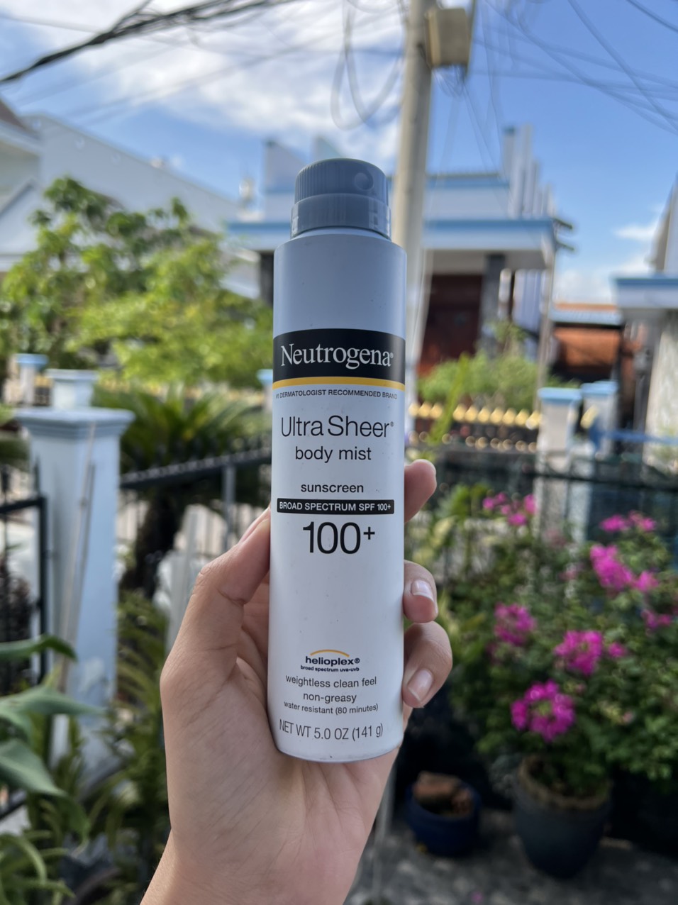 XỊT CHỐNG NẮNG NEUTROGENA Ultra Sheer SPF 70
