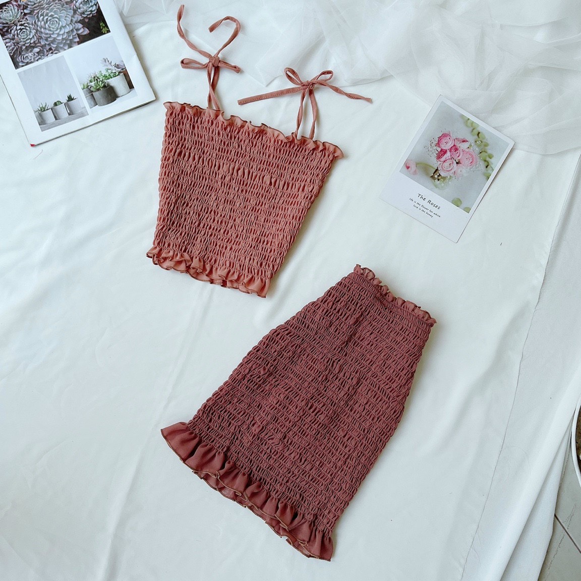 Set bộ nhún áo 2 dây nhún cột dây vai kèm chân váy nhún đuôi cá