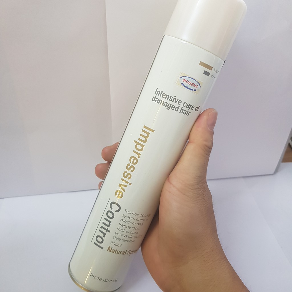 Gôm( keo)  xịt tóc mềm tạo kiểu tóc mugens natural spray 300ml
