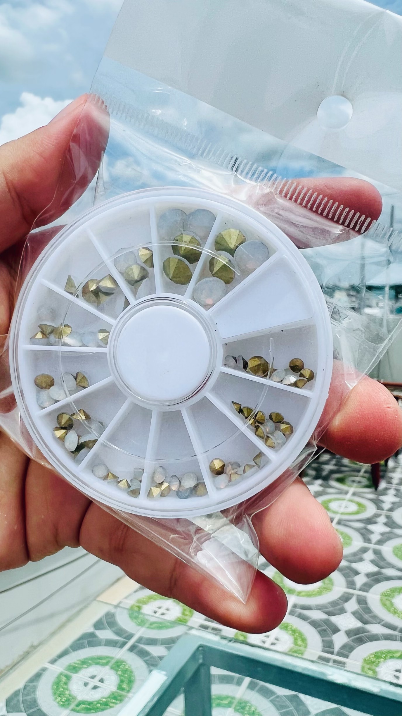 Set đá chân nhọn trang trí móng nail