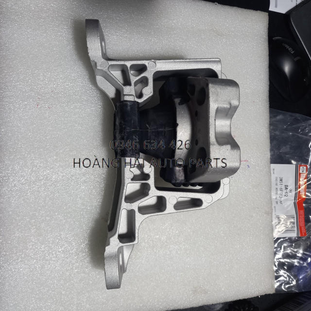 CHÂN ĐẦU MÁY FORD FOCUS 2009-2010