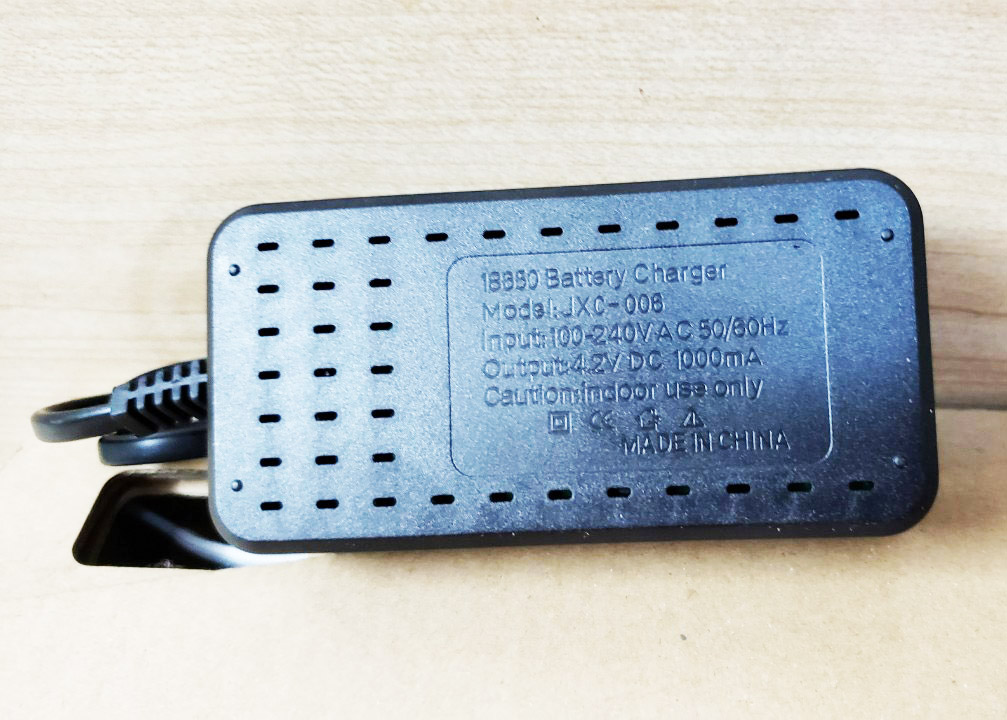 Dock Sạc Pin Đôi Lithium 18650 3.7V Cao Cấp ( Có Đèn Báo Khi Sạc Đầy )