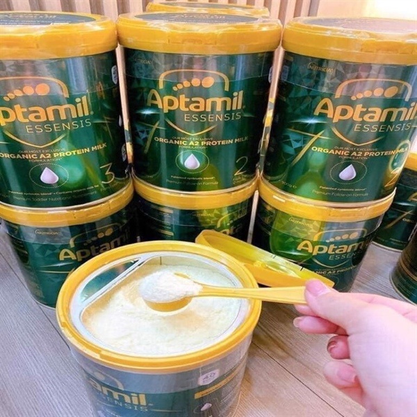 Sữa Aptamil Essensis 900g