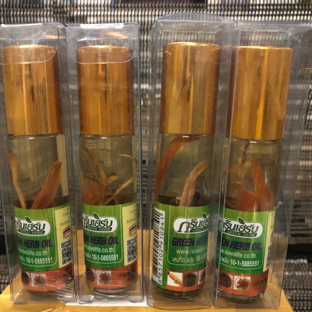 Dầu Gió Lăn Nhân Sâm Thảo Dược Green Herb Thái Lan 8ml