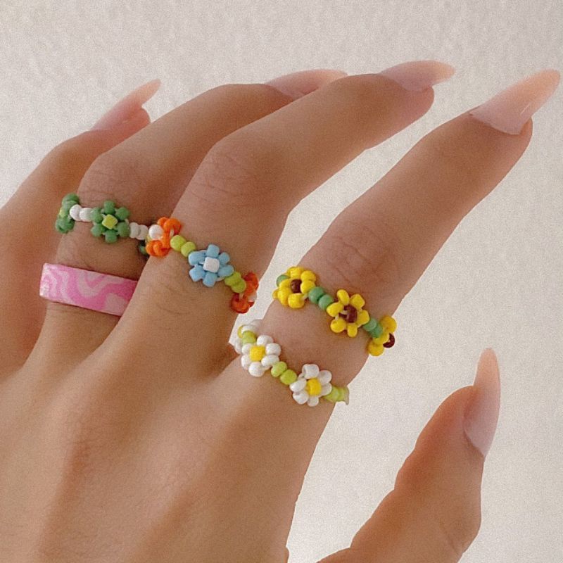 Nhẫn hạt cườm nhiều màu basic