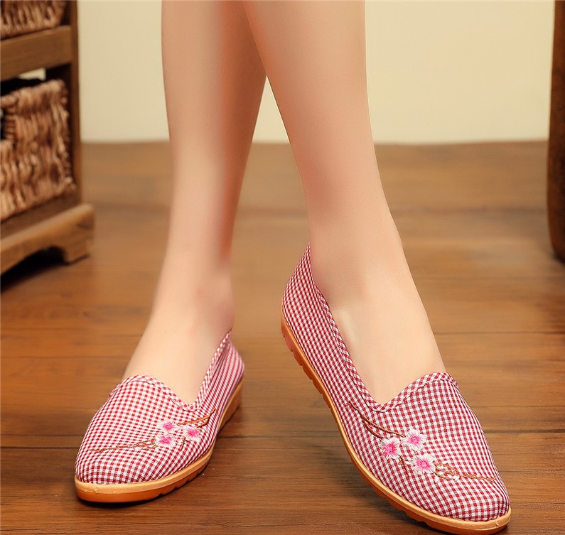 Giày lười nữ vải mềm đế cao su êm chân cao 2cm