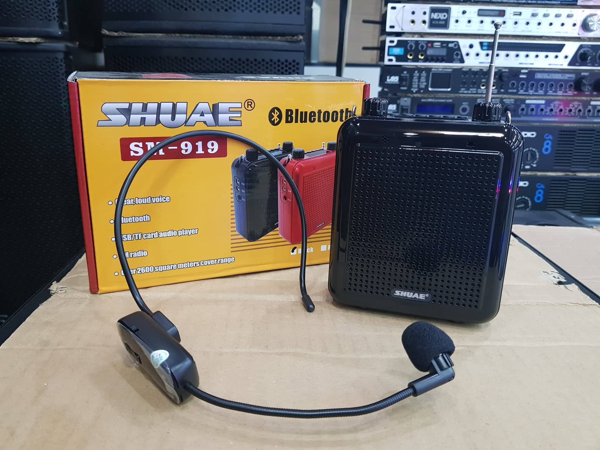 Loa trợ giảng shuae sm-919: thiết kế micro không dây, công suất 10w, âm thanh to, chức năng bluetooth, usb...