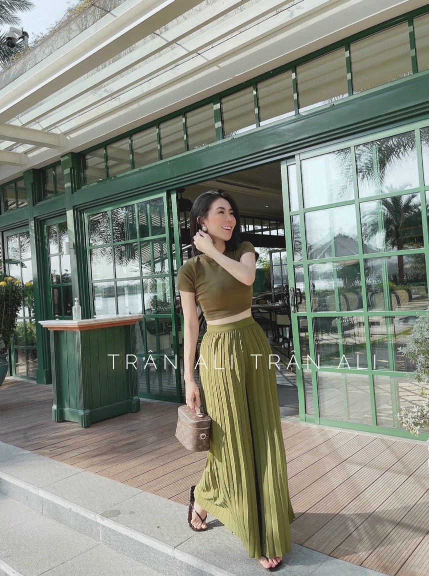 Set áo croptop kèm quần - chất liệu áo cotton quần lụa - thiết kế đơn giản