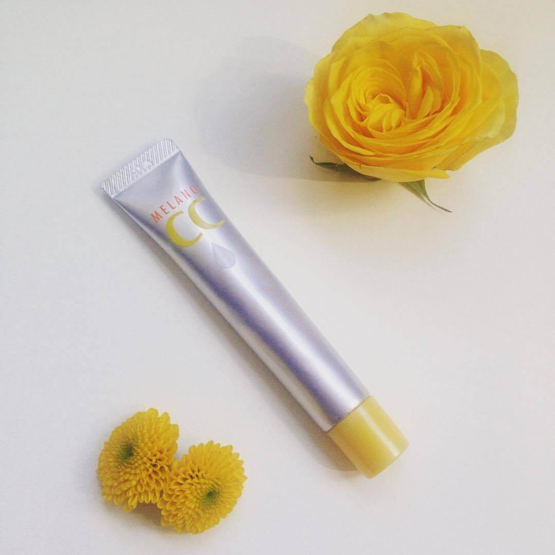 Tinh Chất Dưỡng Da Vitamin C Melano CC Beauty Essence 20ml