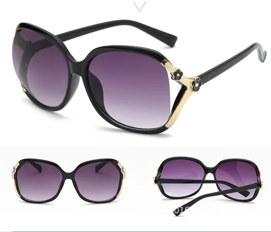 Fashionable Design Sunglasses for Women