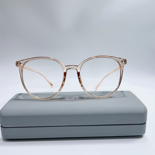 Clear%20Lens%20Sunglasses%20UV%20400%20Protection%20Sunglasses%20For%20Men%20and%20Women%20Luxury%20Design%20Transparent%20Frame%20Sunglasses%20For%20Girls%20and%20Boys%20Sunglasses%20-%20Image%204