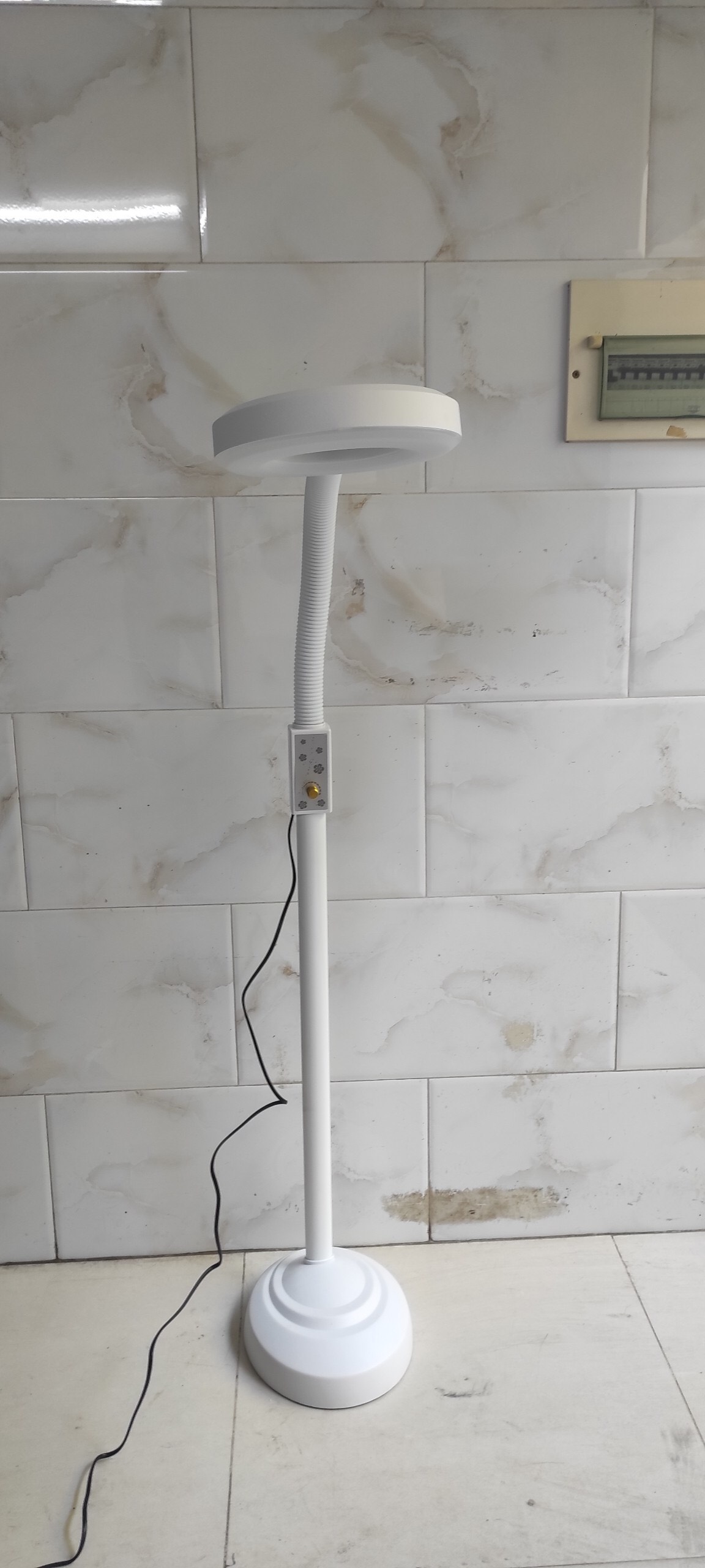 Đèn Lupled Spa ( Bảo Hành 6 Tháng )