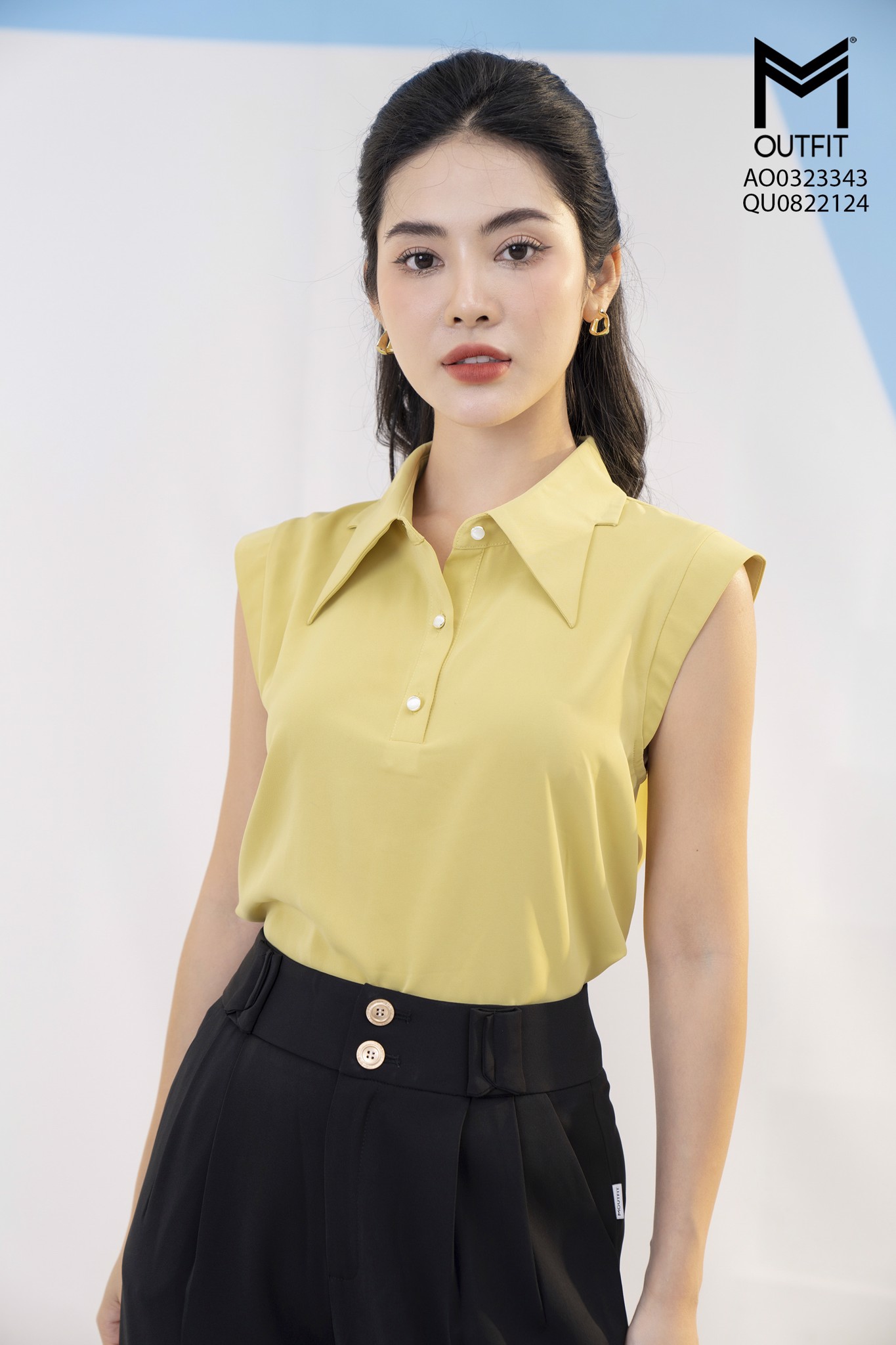 Áo sơ mi sát nách, cổ đức