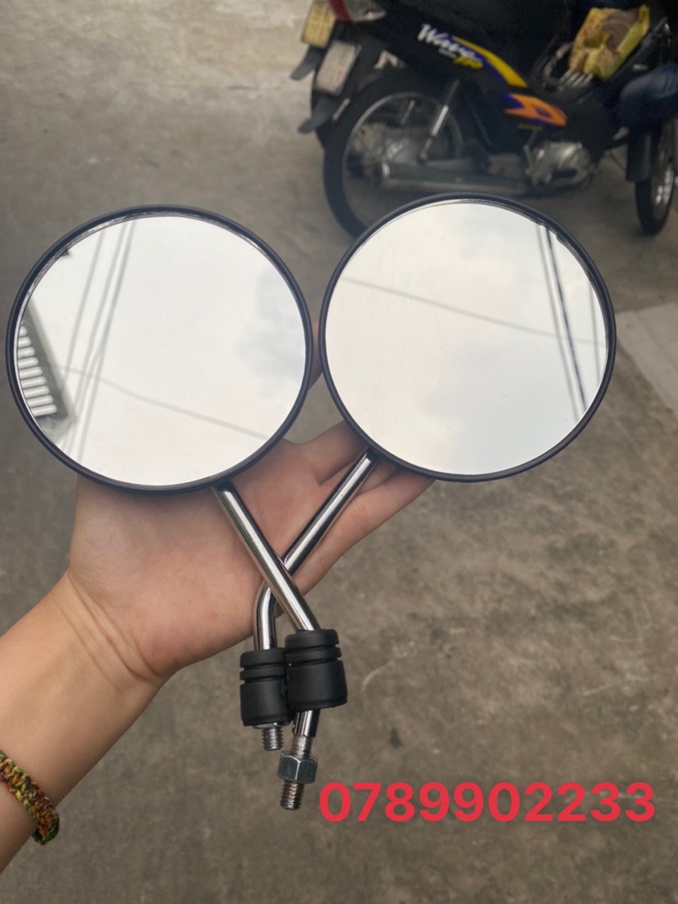 KIẾNG HẬU XE CUB 81
