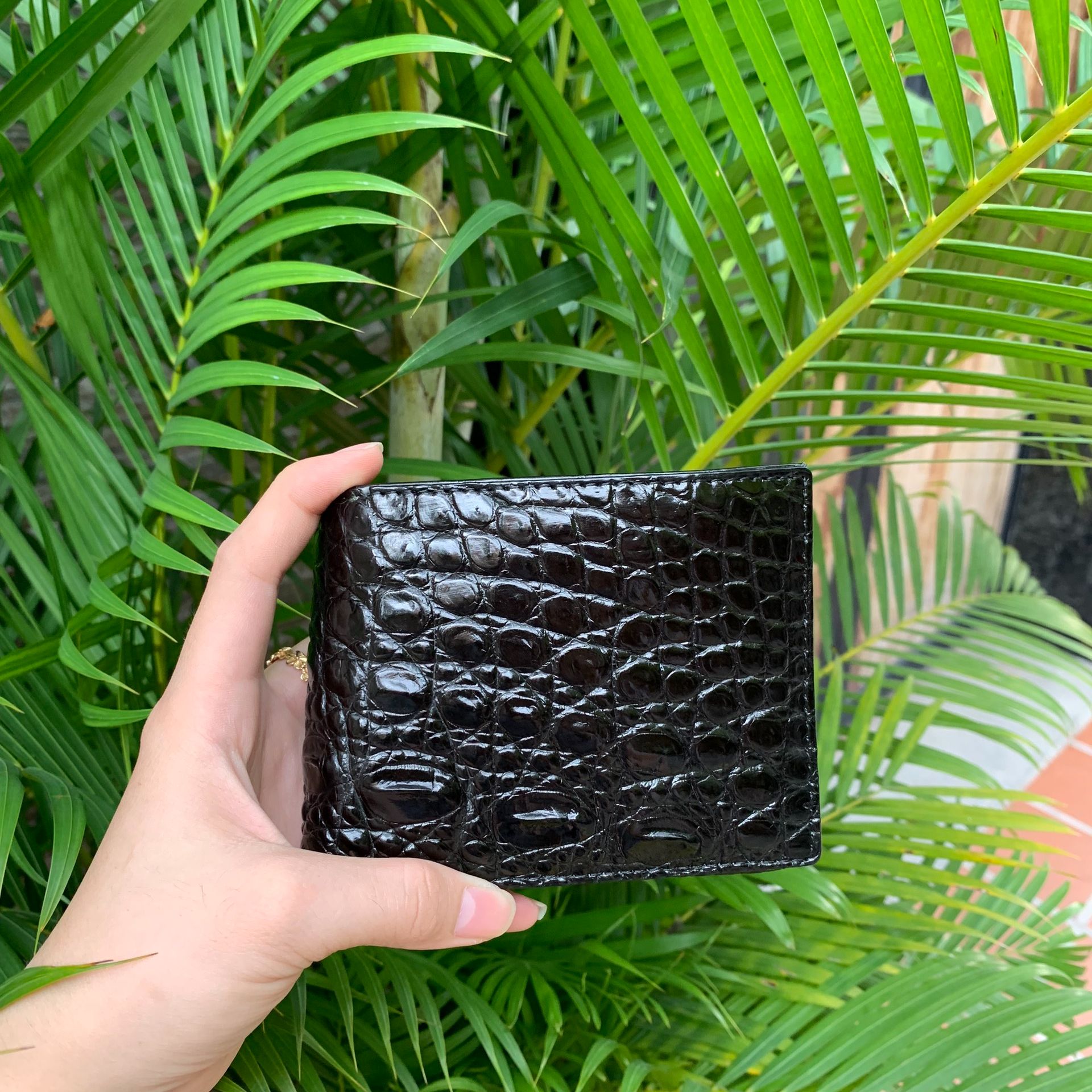 VNC. Ví DA CÁ SẤU Mặt ngoài Da Cá Sấu,Mặt trong Da Bò-CAM KẾT DA THẬT 100%-TẶNG KÈM HỘP SANG TRỌNG ví da cá sấu nam bóp da cá sấu thật 100% ví da bóp da