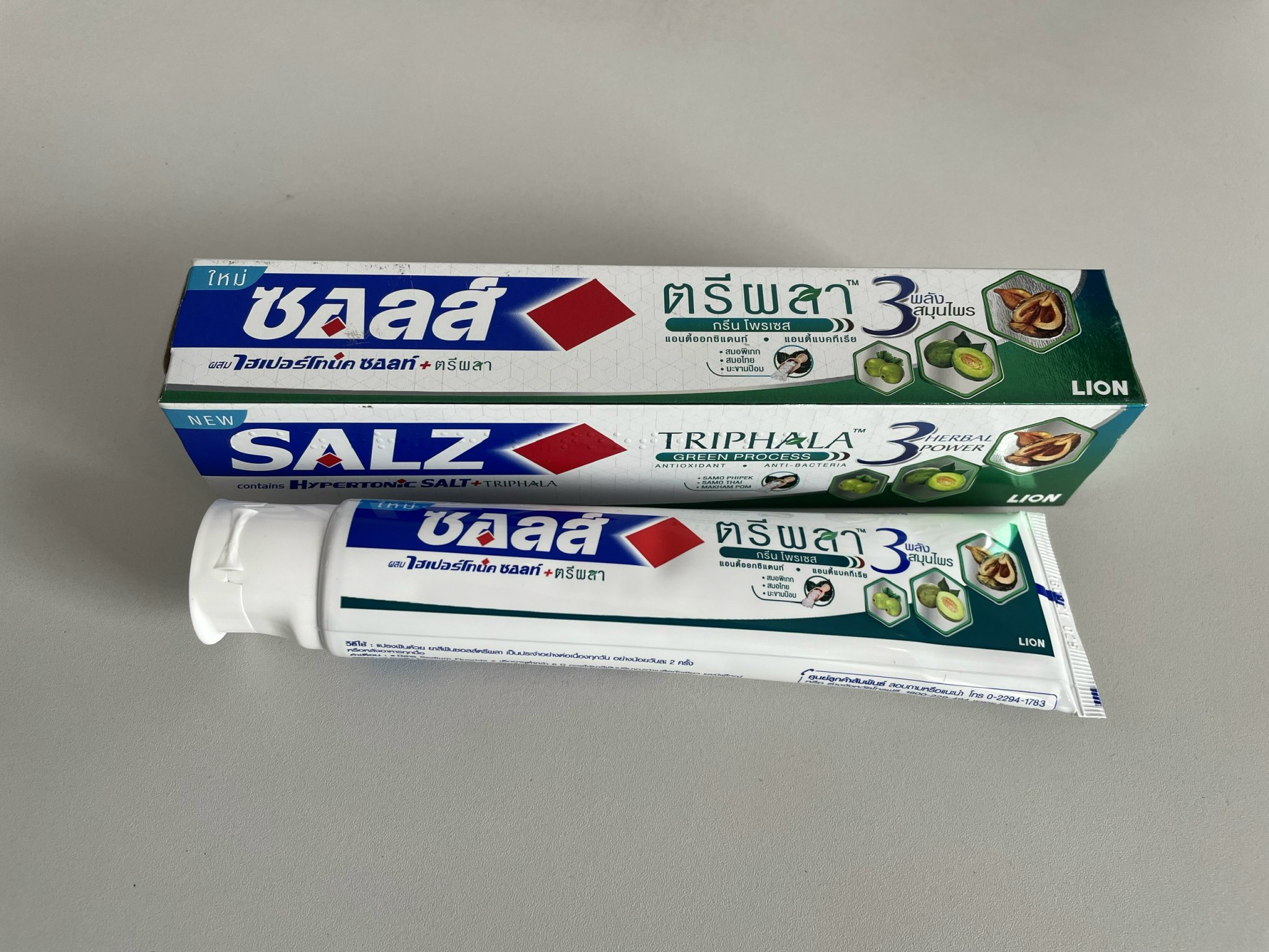 Kem đánh răng Thái Lan SALZ 160g - TRIPHALA - THẢO DƯỢC