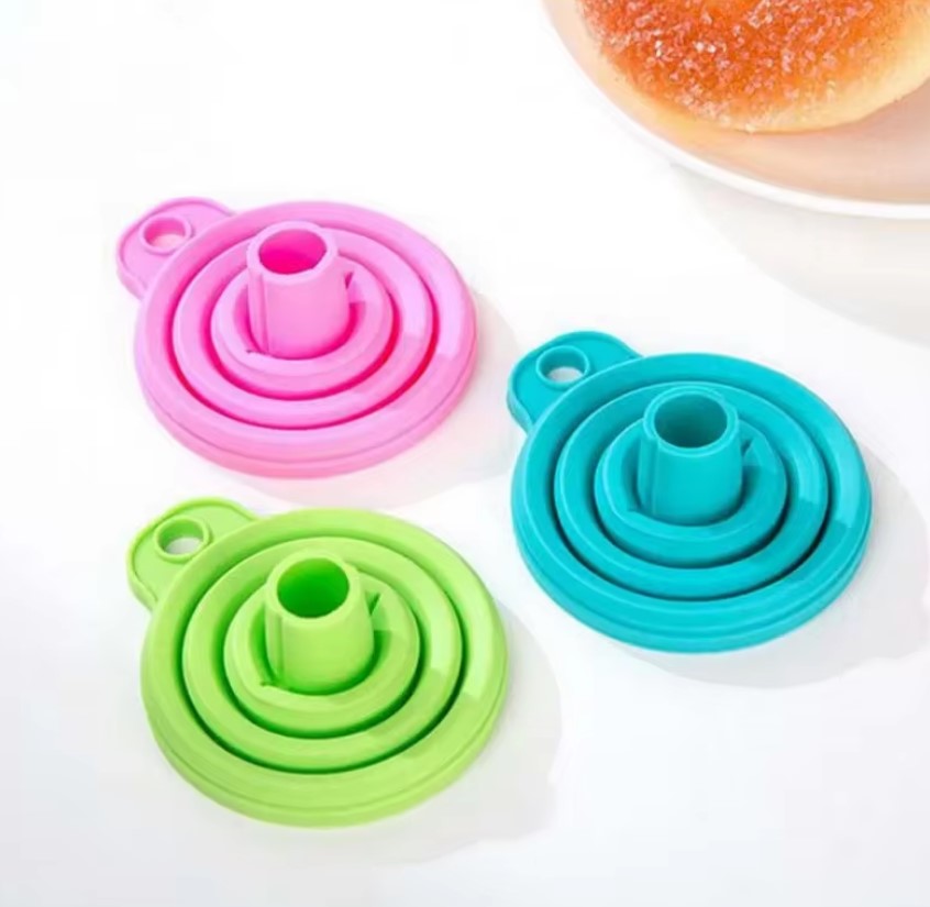 Foldable%20Funnel%20Silicone%20Collapsible%20Funnel%20Portable%20Funnels%20For%20Fuel%20Hopper%20Collapsible%20Beer/%20Oil%20Funnels%20Kitchen%20Tools%20-%20Image%203