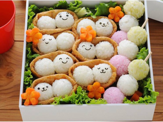 Dụng Cụ Lắc Cơm Cho Bé Yêu