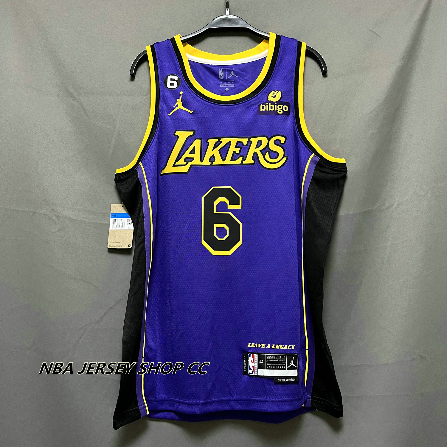 NIKE LeBron James Los Angeles Lakers Statement Edition Jersey