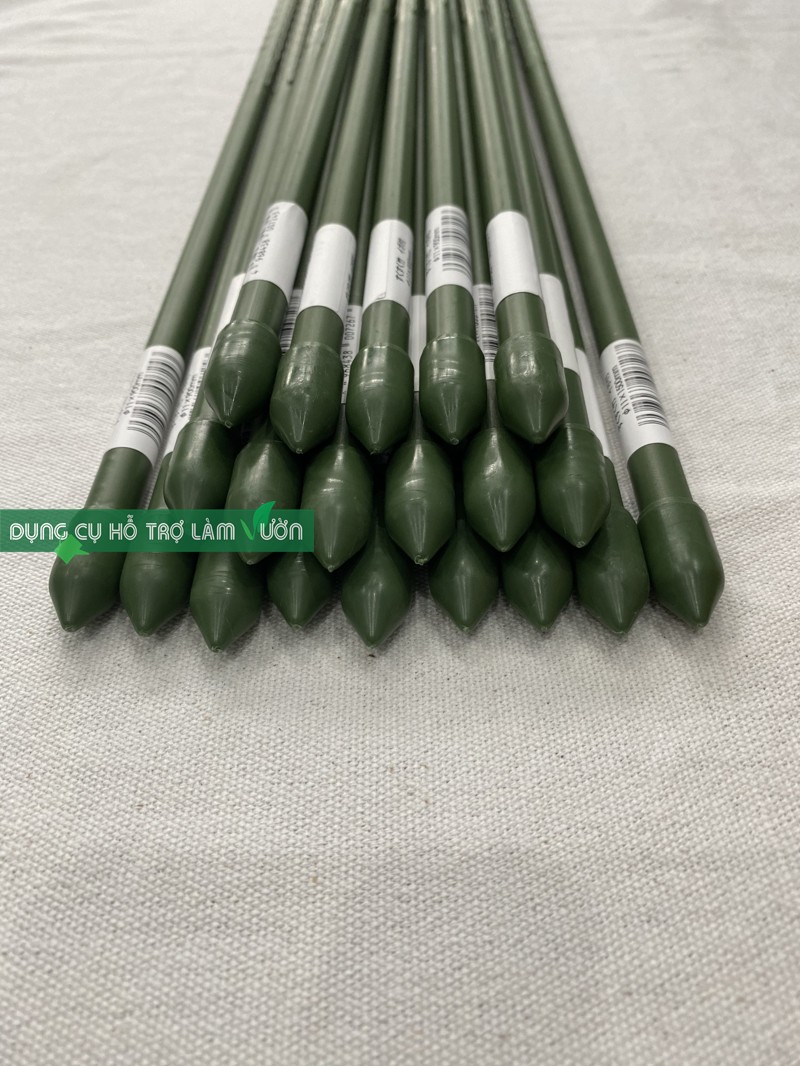 Ống thép bọc nhựa phi 11 dài 180cm  làm giàn leo, khung trồng cây, cắm chống đỡ cho cây của Nhật