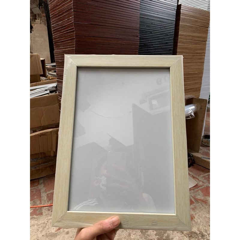 khung ảnh bằng khen a4(21x30)cm màu đẹp( bảo hành gãy vỡ).