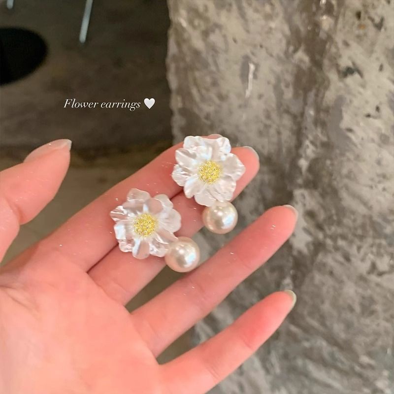 Sweet%20Girl%20Delicate%20Elegant%20Pearl%20Flower%20Earrings%20Women%20New%20Jewelry%20Fashion%20Accessories%20-%20Image%205